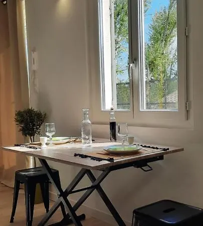 Appartamento Avec Terrasse Arles